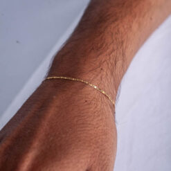 Pulseira Piastrine Unissex de ouro 18k em modelo1